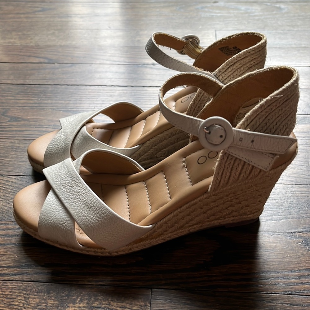 Me too wedge sandals
